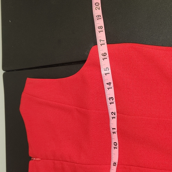 CALVIN KLEIN RED DRESS SLEEVELESS WITH FRONT RAFFLE SIZE 2 - Picture 9 of 10